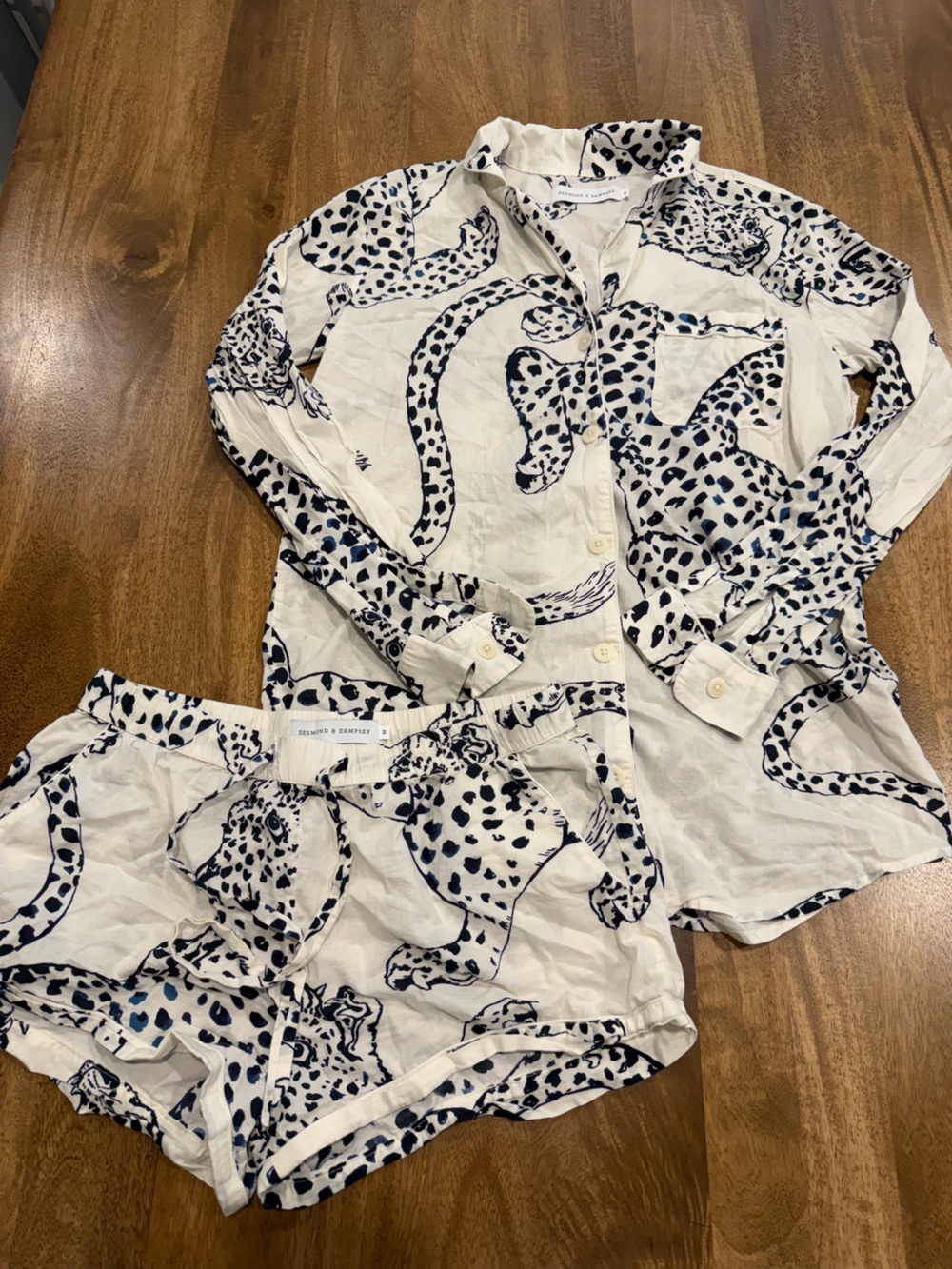 Desmond and dempsey pajama set